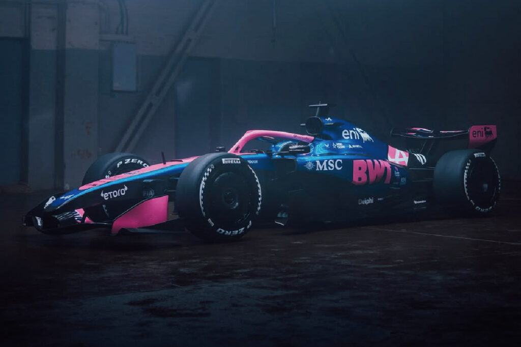 <strong>Alpine在地中海郵輪上發表A526賽車拉花</strong>