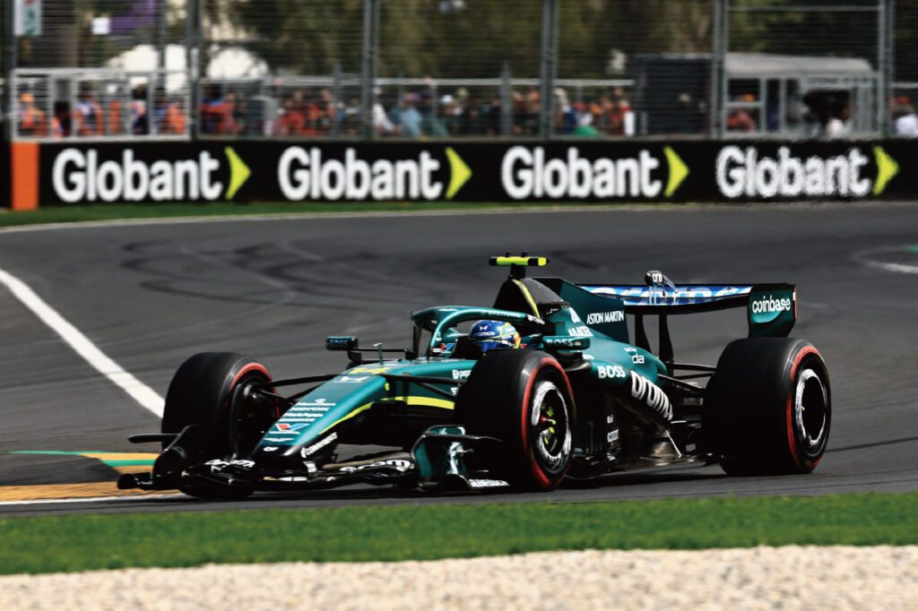 Aston Martin指通訊問題導致Alonso長時間停留在維修站