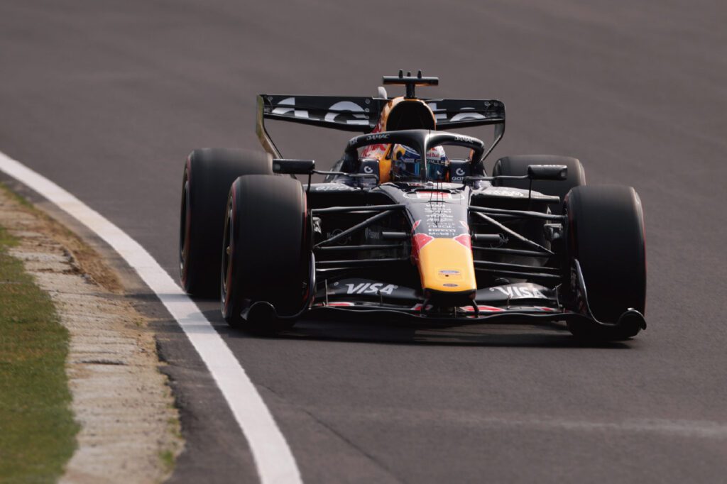 Verstappen坦言RB22「已經到達完全無法駕駛程度」