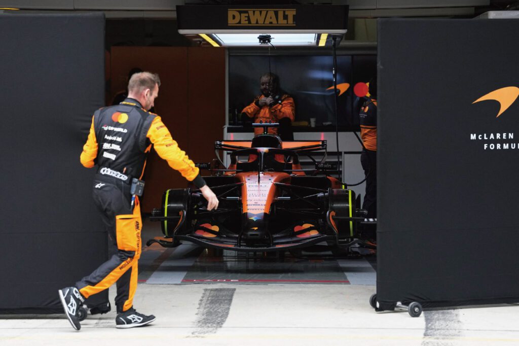 McLaren透露電子系統故障導致雙車無法出賽