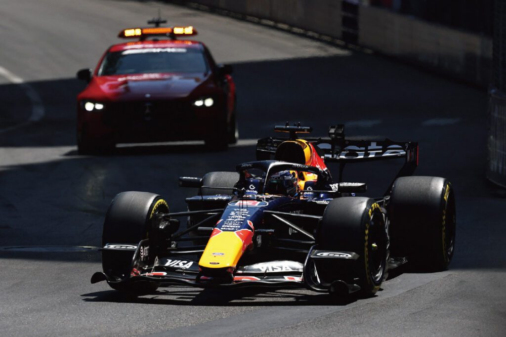 Verstappen 指引擎在起步後完全失去動力導致退賽